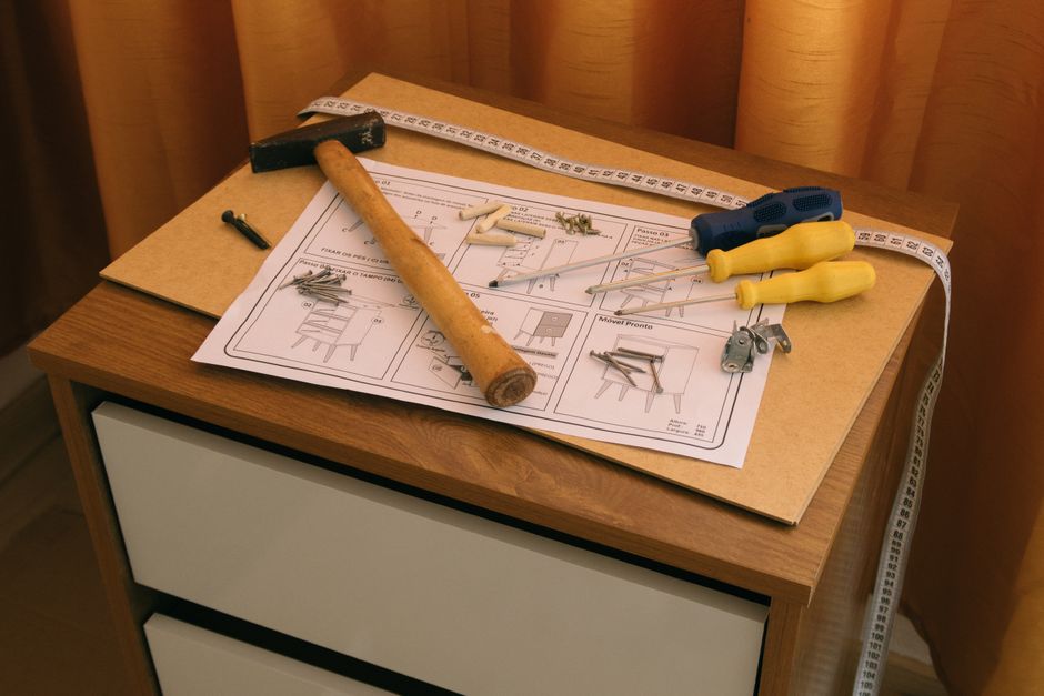 Čo naozaj obsahuje montážny návod IKEA (a čo nie)